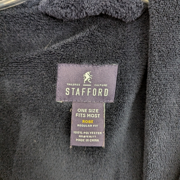 Stafford Velour Robe - Picture 3 of 3